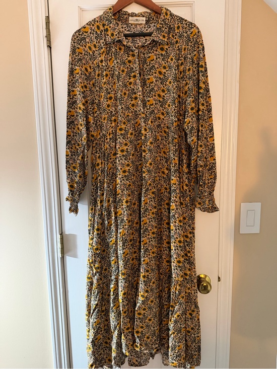 NATURAL LIFE Dresses & Skirts - NATURAL LIFE Sunflower Floral Button-Front Maxi Dress